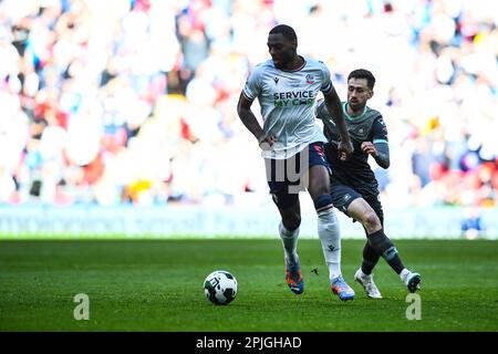 Ricardo Almedia Santos (5 Bolton Wanderers) contrôle le ballon lors de la finale du Trophée Papa John entre Bolton Wanderers et Plymouth Argyle au stade Wembley, Londres, le dimanche 2nd avril 2023. (Photo : Kevin Hodgson | ACTUALITÉS MI) crédit : ACTUALITÉS MI et sport /Actualités Alay Live Banque D'Images