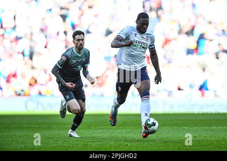 Ricardo Almedia Santos (5 Bolton Wanderers) contrôle le ballon lors de la finale du Trophée Papa John entre Bolton Wanderers et Plymouth Argyle au stade Wembley, Londres, le dimanche 2nd avril 2023. (Photo : Kevin Hodgson | ACTUALITÉS MI) crédit : ACTUALITÉS MI et sport /Actualités Alay Live Banque D'Images