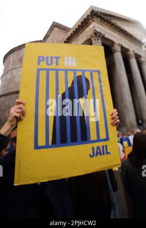 2 avril 2023 - manifestation contre l'agression russe en Ukraine avec une poudrière devant le Panthéon à Rome. (Credit image: © Evandro Inetti/ZUMA Press Wire) USAGE ÉDITORIAL SEULEMENT! Non destiné À un usage commercial ! Banque D'Images