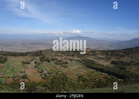 La vallée du grand Rift Kenya, vue depuis le point de vue de Kamandura, Mt. Vue sur Longonot Banque D'Images