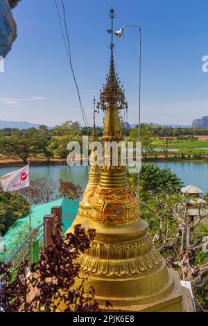 Vue rapprochée de la pagode Kyauk Ka Lat Banque D'Images