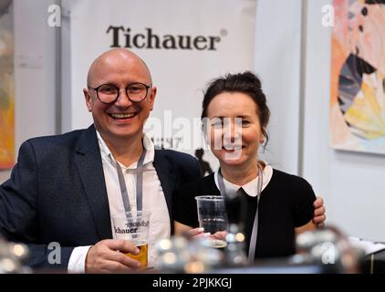 Cracovie, Pologne - 3 novembre 2021: Salon international du vin ENOEXPO à Cracovie.Les producteurs de vin du monde entier rencontrent les importateurs dis Banque D'Images