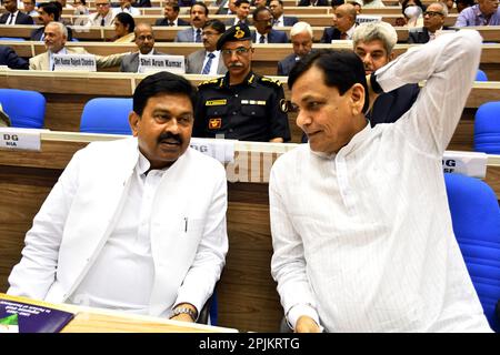 3 avril 2023, New Delhi, Delhi, Inde: Ministres du pays et officiers supérieurs des forces d'investissement de la police à vigyan bhavan, Lors du Premier ministre Narendra Modi adresse et innaugureted la célébration du jubilé d'or et Chintin shivir du Bureau central d'enquête présentent également les prix 18 aux boursiers officiers pour l'excellence à New Delhi, le lundi 03 avril 2023, également présent conseiller à la sécurité nationale Ajit Doval, Le ministre d'État Jitendra Singh, le chef de la CBI Subodh Kumar Jaiswal, était accompagné d'officiers supérieurs et retraités des forces d'enquête et de tous les directeurs généraux d'État et Di Banque D'Images