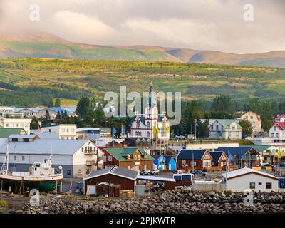 Ville de Husavik, un centre d'observation des baleines dans le nord de l'Islande. Europe, Islande Banque D'Images