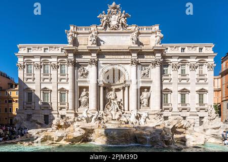 La fontaine de Trevi (Fontana di Trevi), l'un des sites touristiques les plus visités de Rome. Rome, Italie, octobre 2022 Banque D'Images