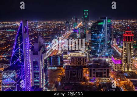 Panorama nocturne du centre-ville de Riyad, Al Riyadh, Arabie Saoudite Banque D'Images