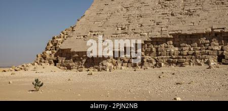 Gros plan de la structure de la pyramide Bent à Dahshur, en Basse-Égypte Banque D'Images