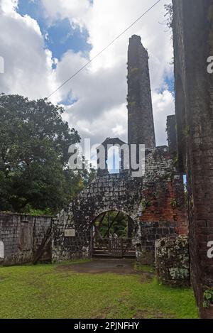 Ruines de la sugarfabrique le domaine de Wingfield, Romney Manor, St. Kitts, Caraïbes Banque D'Images