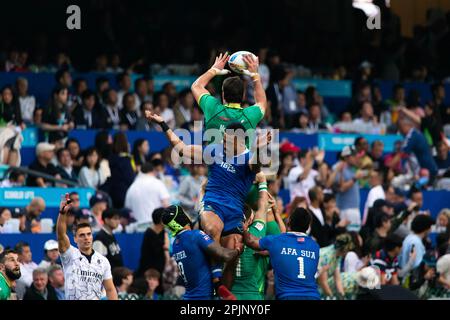Hong Kong, Chine. 02nd avril 2023. Harry McNulty (#3) de Team Ireland vu en action pendant le match de 9th places de jeu le jour 3 de Cathay Pacific/HSBC Hong Kong Sevens 2023. Crédit : SOPA Images Limited/Alamy Live News Banque D'Images