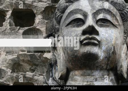 Les grottes de Longmen sont une série de sanctuaires rocheux dans lesquels les sujets bouddhistes sont représentés, un site classé au patrimoine de l'UNESCO est l'un des sites les plus célèbres de Chin Banque D'Images