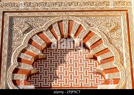 Mur extérieur de la mosquée – Cathédrale de Cordoue et galerie environnante, Cordoue, Andalousie, Espagne, Europe du Sud-Ouest Banque D'Images