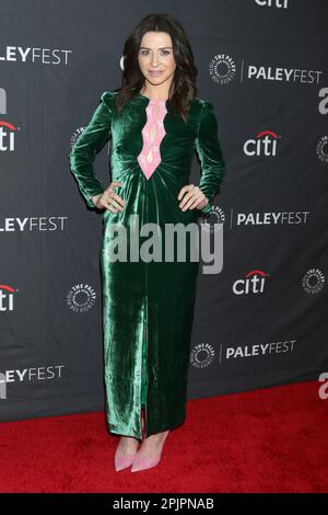 Los Angeles, États-Unis. 02nd avril 2023. LOS ANGELES - APR 2: Caterina Scorsone au PaleyFest 2023 - Gray's Anatomy au Dolby Theatre sur 2 avril 2023 à Los Angeles, CA (photo par Katrina Jordanie/Sipa USA) crédit: SIPA USA/Alay Live News Banque D'Images