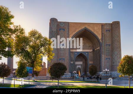 Samarkand, Ouzbékistan, 15 octobre 2019 : vue sur la mosquée Bibi-Khanym. Banque D'Images