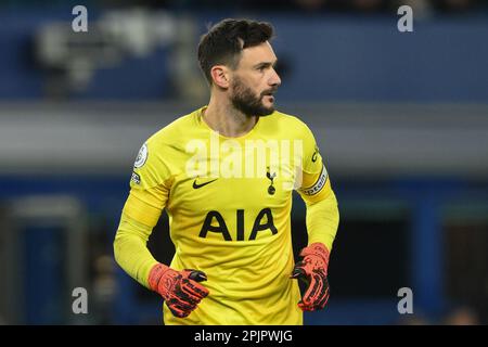 Hugo Lloris #1 de Tottenham Hotspur pendant le match de Premier League Everton vs Tottenham Hotspur à Goodison Park, Liverpool, Royaume-Uni, 3rd avril 2023 (photo de Craig Thomas/News Images) Banque D'Images