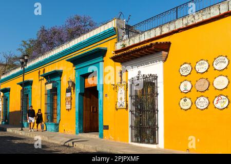 Mexique, scène de rue Oaxaca de Juarez centre historique, état d'Oaxaca, Mexique Banque D'Images