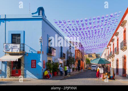 Mexique, rue piétonne, centre historique d'Oaxaca de Juarez, état d'Oaxaca, Mexique Banque D'Images