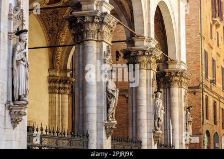 Détails de Sienne: Loggia della Mercanzia Banque D'Images