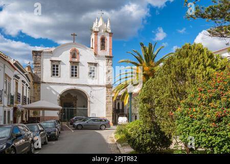 Église de Nossa Senhora da Ajuda dans la ville de Tavira, Algarve, Portugal Banque D'Images