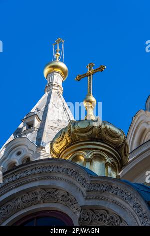 Détail extérieur de la cathédrale orthodoxe russe Saint-Alexandre-Nevsky construite en 1861 dans le 8th arrondissement de Paris, France Banque D'Images