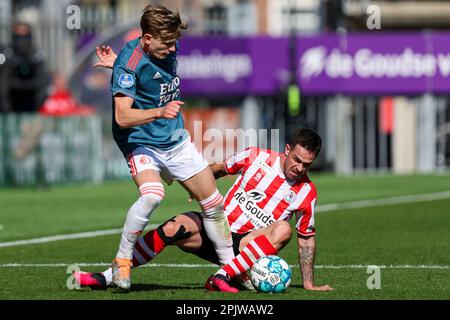 02-04-2023: Sport: Sparta et Feyenoord ROTTERDAM, PAYS-BAS - AVRIL 2: Marcus Holmgren Pedersen (Feyenoord Rotterdam) et Michael Pinto (Sparta Rott Banque D'Images