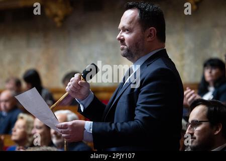 Paris, France. 04th avril 2023. Le député français Bruno Bonde lors d'une session de questions au gouvernement à l'Assemblée nationale à Paris sur 4 avril 2023. Photo de Raphael Lafargue/ABACAPRESS.COM crédit: Abaca Press/Alay Live News Banque D'Images