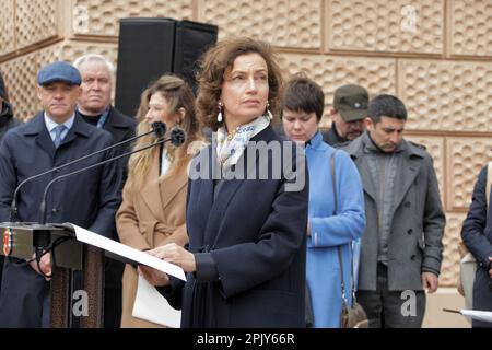 ODESA (UKRAINE) - le 4 AVRIL 2023 - le Directeur général de l'UNESCO, Audrey Azoulay, assiste à l'ouverture de la plaque commémorant l'inscription du SIH Banque D'Images