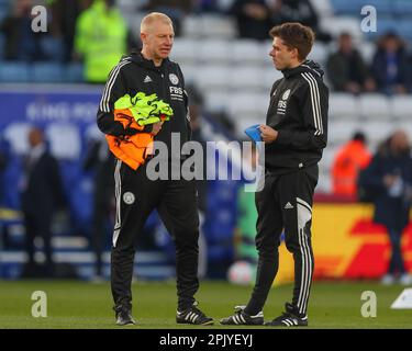 Leicester, Royaume-Uni. 04th avril 2023. Adam Sadler entraîneur en chef de Leicester City pendant le match de pré-match, se réchauffer avant le match de la Premier League Leicester City contre Aston Villa au King Power Stadium, Leicester, Royaume-Uni, 4th avril 2023 (photo de Gareth Evans/News Images) à Leicester, Royaume-Uni le 4/4/2023. (Photo de Gareth Evans/News Images/Sipa USA) Credit: SIPA USA/Alay Live News Banque D'Images