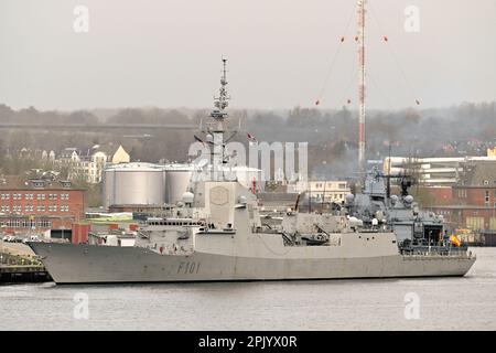 La frégate espagnole Álvaro de Bazán amarré à la base navale de Kiel Banque D'Images