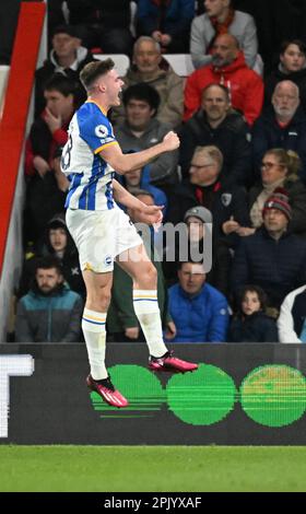 4th avril 2023 ; Stade Vitality, Boscombe, Dorset, Angleterre : Premier League football, AFC Bournemouth contre Brighton et Hove Albion ; Evan Ferguson de Brighton & amp ; Hove Albion fête ses scores en 27th minutes pour 0-1 Banque D'Images