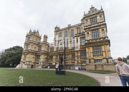 02.28.2023. Nottingham, Royaume-Uni - Wollaton Hall est l'un des plus beaux bâtiments du pays classés Elizabethan avec le plus grand musée d'histoire naturelle de Notinghamshire. Photo de haute qualité Banque D'Images