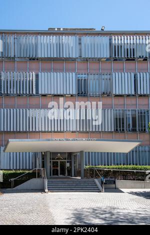 Construit en 1958, Webber et Woolley ont conçu le bâtiment de chimie de l'Université de Sydney, l'un des premiers bâtiments de mur de Curtin en verre d'Australie Banque D'Images