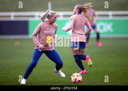 Alex Greenwood en Angleterre pendant l'entraînement à St. George’s Park. Les femmes gagnantes DE L’EURO l’Angleterre affronte les champions sud-américains du Brésil dans la toute première finalissima féminin, qui aura lieu demain soir. Date de la photo: Mercredi 5 avril 2023. Banque D'Images