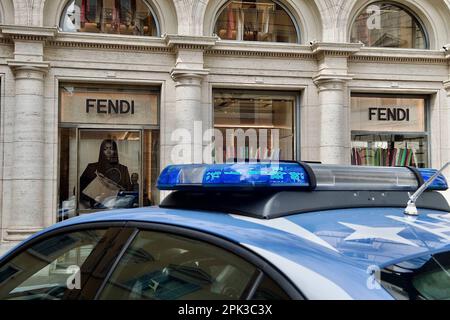 Rome, Italie, 05/04//2023, **PAS DE WEB ET DE JOURNAUX UNIQUEMENT POUR L'ITALIE** Rome, Fendi vol qualifié : 29 bagages volés pour un total de 219 mille euros Banque D'Images