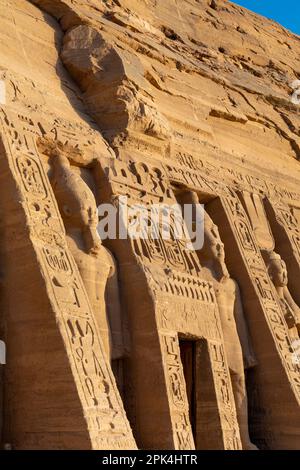 Le petit Temple à Abu Simbel, Égypte, Afrique du Nord-est Banque D'Images