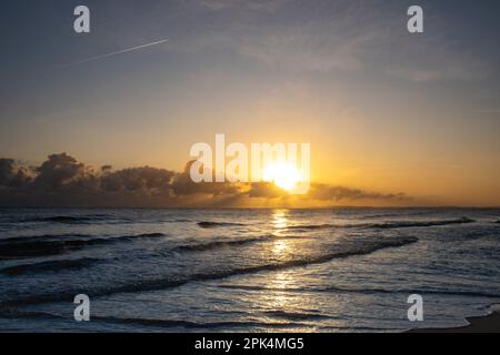 Soleil du matin à la station balnéaire de l'île de Usedom, Allemagne. Banque D'Images