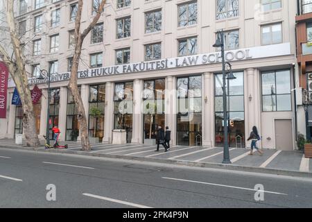 Istanbul, Turquie - 11 décembre 2022 : Université d'Istanbul, Faculté de droit. Banque D'Images