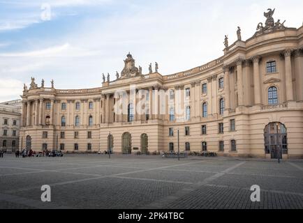 Ancienne bibliothèque royale - Faculté de droit de l'Université Humboldt, place Bebelplatz - Berlin, Allemagne Banque D'Images