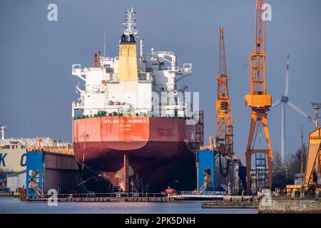 Lloyd Werft, quai sec, cargo Atlantic Journey, chantier naval dans le port d'outre-mer de Bremerhaven, Brême, Allemagne Banque D'Images