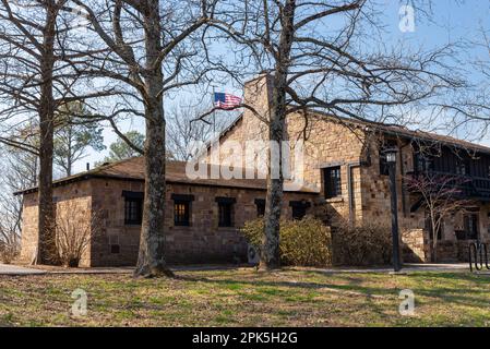 Makanda, Illinois - États-Unis - 20 mars 2023 : extérieur du parc national de Giant City Lodge, construit dans les années 1930, à Makanda, Illinois, États-Unis. Banque D'Images