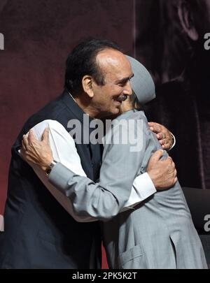 NEW DELHI, INDE - AVRIL 5: Karan Singh, chef du Congrès, a publié le livre de Ghulam Nabi Azad «Azaad» au Musée Nehru sur 5 avril 2023 à New Delhi, Inde. (Photo de Sanjeev Verma/Hindustan Times/Sipa USA) Banque D'Images