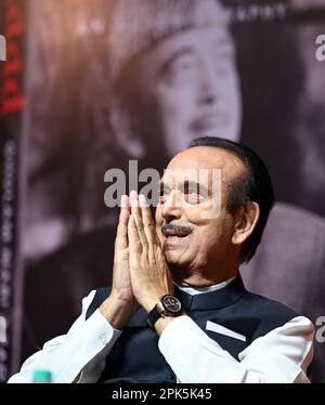 NEW DELHI, INDE - AVRIL 5 : ancien député Ghulam Nabi Azad lors de la publication de son autobiographie « Azaad » au Musée Nehru sur 5 avril 2023 à New Delhi, Inde. (Photo de Sanjeev Verma/Hindustan Times/Sipa USA) Banque D'Images