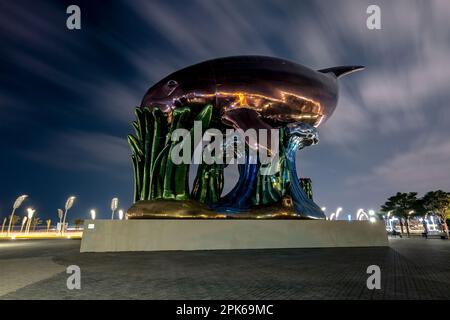 Magnifique sculpture de dugong à Doha Corniche, Doha, Qatar Banque D'Images