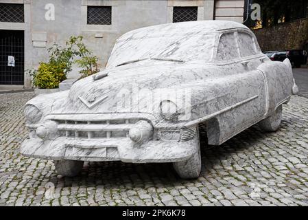 Cadillac, sculpture, marbre, Carrare, province de Massa-Carrare, Toscane, Italie Banque D'Images