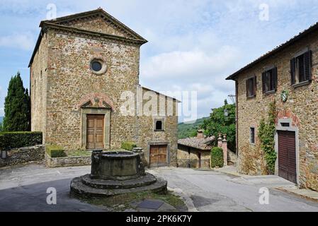 Fontaine, bâtiment historique, vieille ville, Volpaia, Radda in Chianti, Province de Sienne, Toscane, Italie Banque D'Images