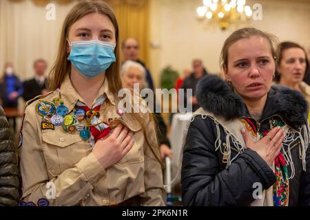 Warren, Michigan États-Unis, 20 février 2022, le comité ukrainien-américain de réponse à la crise tient un rassemblement stand avec l'Ukraine alors que les résidents craignent Banque D'Images