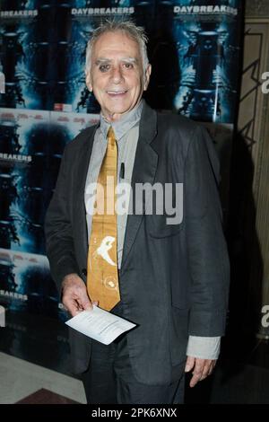 Arthur Karvan, père de Claudia Karvan la première de « Daybreakers » au Entertainment Quarter Sydney, Australie - 01.02.10 Banque D'Images