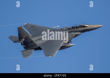 F-15E Strike Eagles part de RAF Lakenheath à Suffolk, le 3rd avril 2023 Banque D'Images