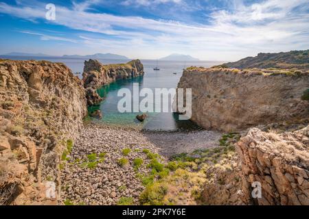 Panarea capo milazzese, île d'Aeolian, Sicile, Italie, Europe. Isole Eolie. Banque D'Images