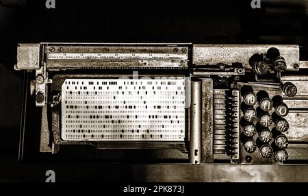 'Hollerith; machine à cartes perforatrice à l'usine de renseignement de Bletchley Park Banque D'Images