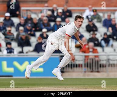 6th avril 2023 ; Old Trafford, Manchester, Angleterre : championnat de comté de la division 1, Lancashire versus Surrey Day 1 ; will Williams de Lancashire Banque D'Images